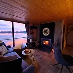 Seezeit Im Hausboot Mit Kamin & Sauna Botel