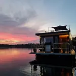 Seezeit Im Hausboot Mit Kamin & Sauna * Schwielochsee