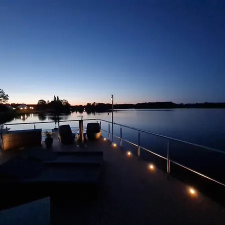 Botel Seezeit Im Hausboot Mit Kamin & Sauna